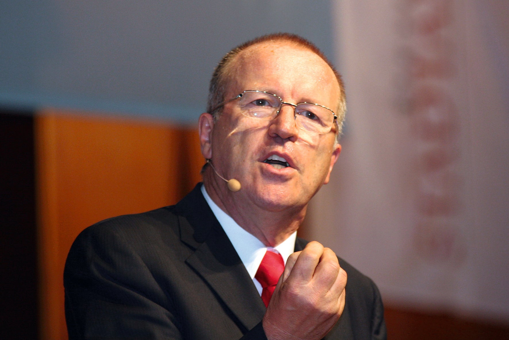 Besser präsentieren: Interview mit Redner Hans-Uwe L. Köhler